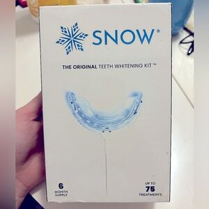 SNOW Teeth Whitening Kit